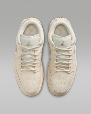 Air Jordan 1 Low SE Women's Shoes. Nike.com